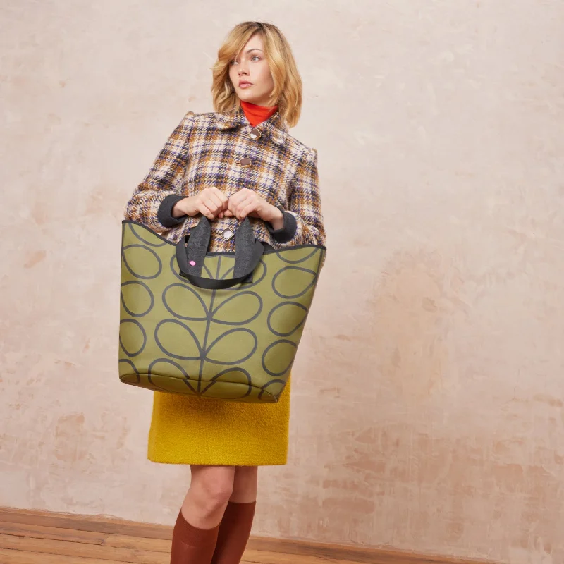 Carryall Large Tote - Giant Linear Stem Olive