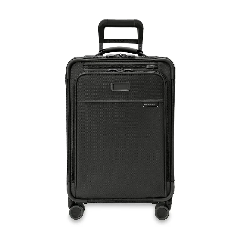 Baseline Essential Carry On Spinner Black