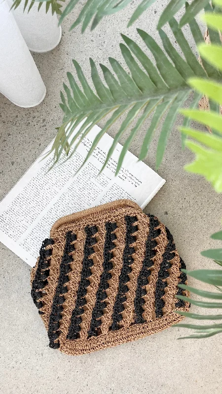 Eadie Crochet Weave Framed Clutch - Black / Natural